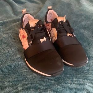 Ted Baker Black Floral Trainers size 9